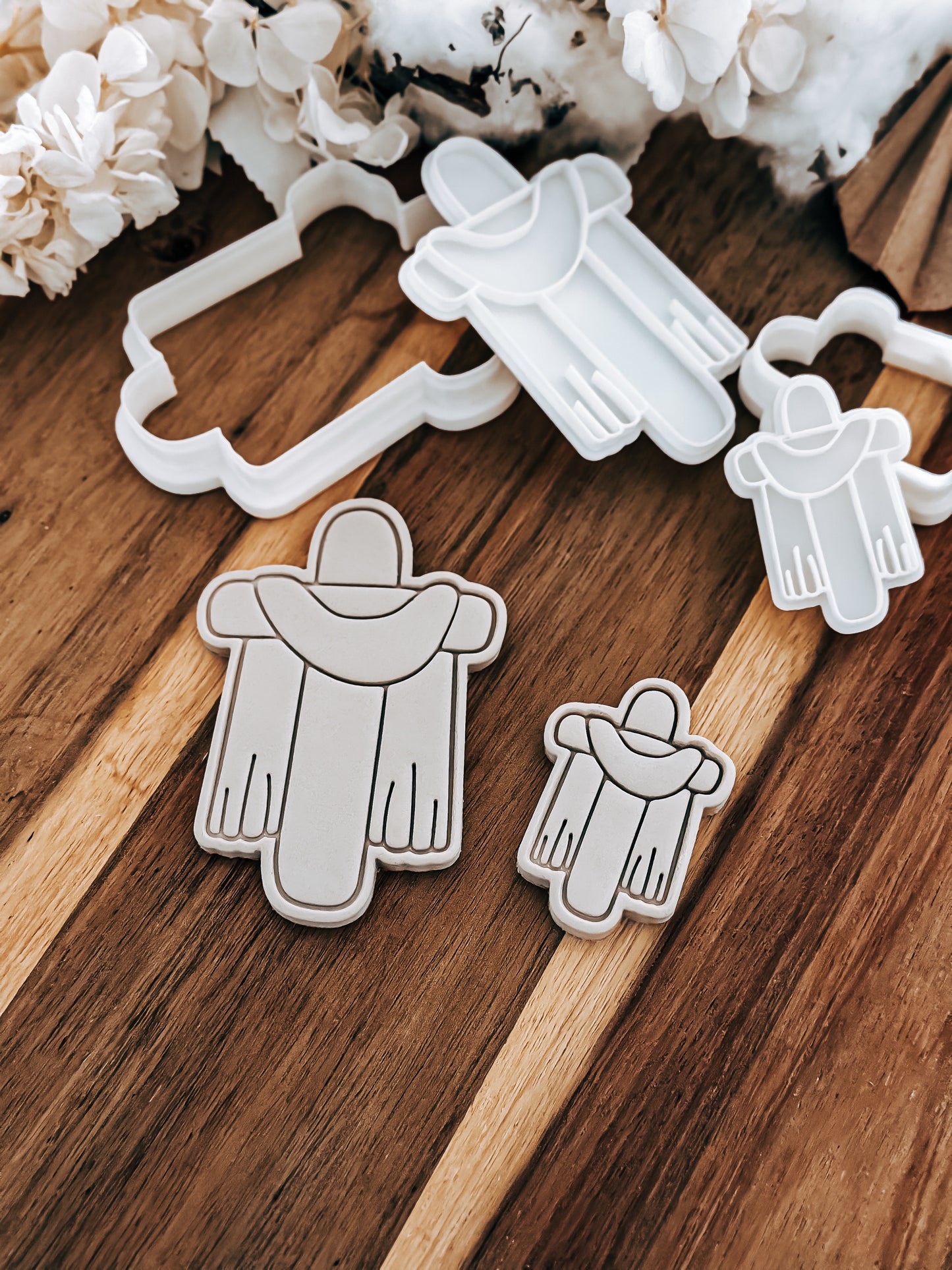 Mini Draped Grace Cross - Cookie Stamp and Cutter - Ideal for Fondant & Sugar Cookies