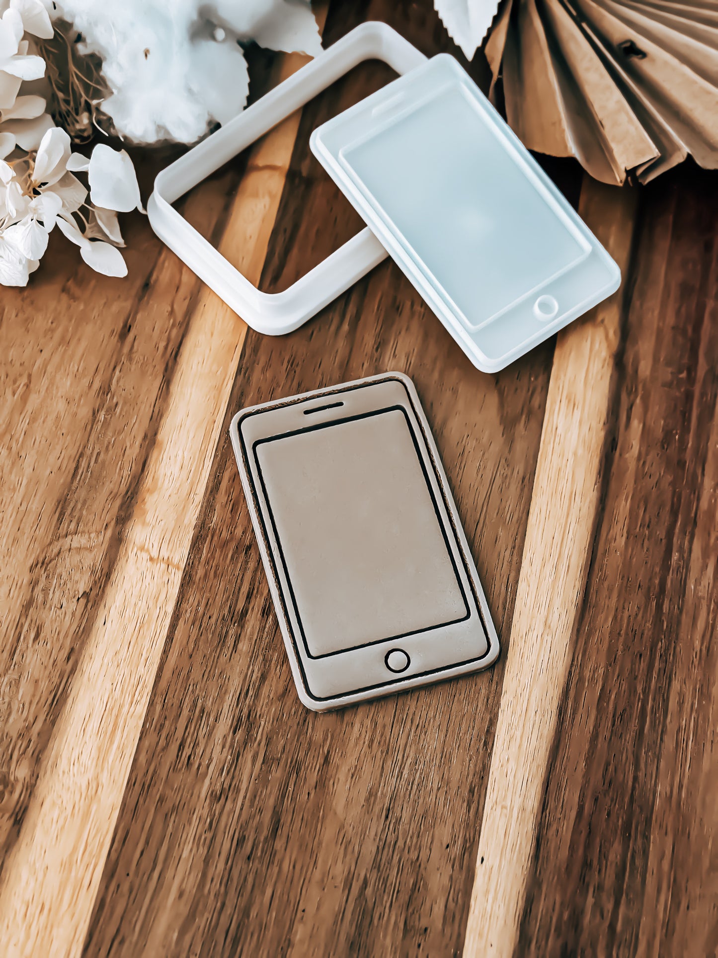 iPhone Stamp & Cutter - Perfect for Fondant & Sugar Cookies