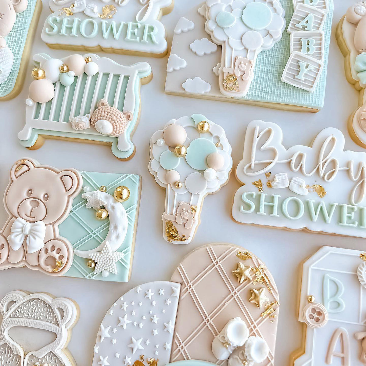 Bear In Hot Air Ballon - Cookie Stamp & Cutter - Ideal for Fondant & Sugar Cookies