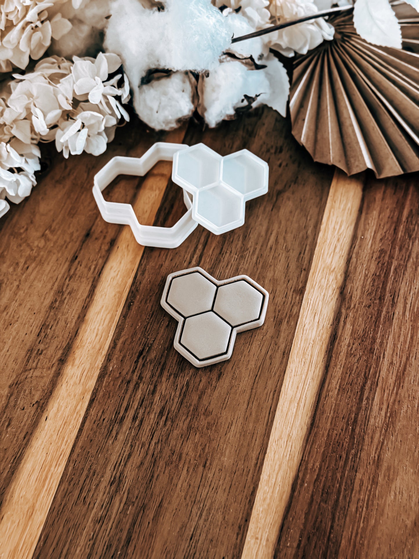 Mini Honeycomb (Simple) Stamp and Cutter - Perfect for Fondant & Sugar Cookies