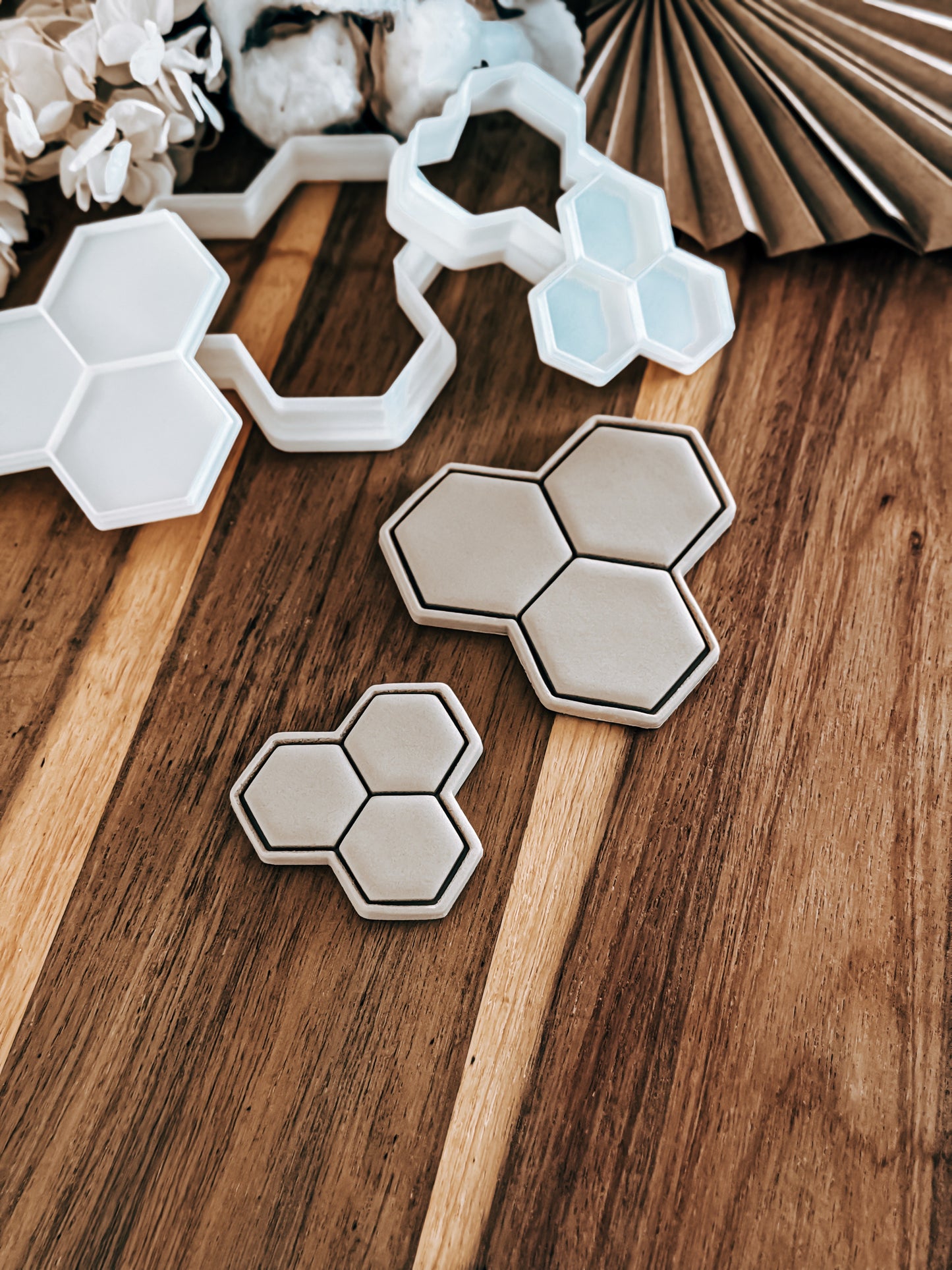 Mini Honeycomb (Simple) Stamp and Cutter - Perfect for Fondant & Sugar Cookies