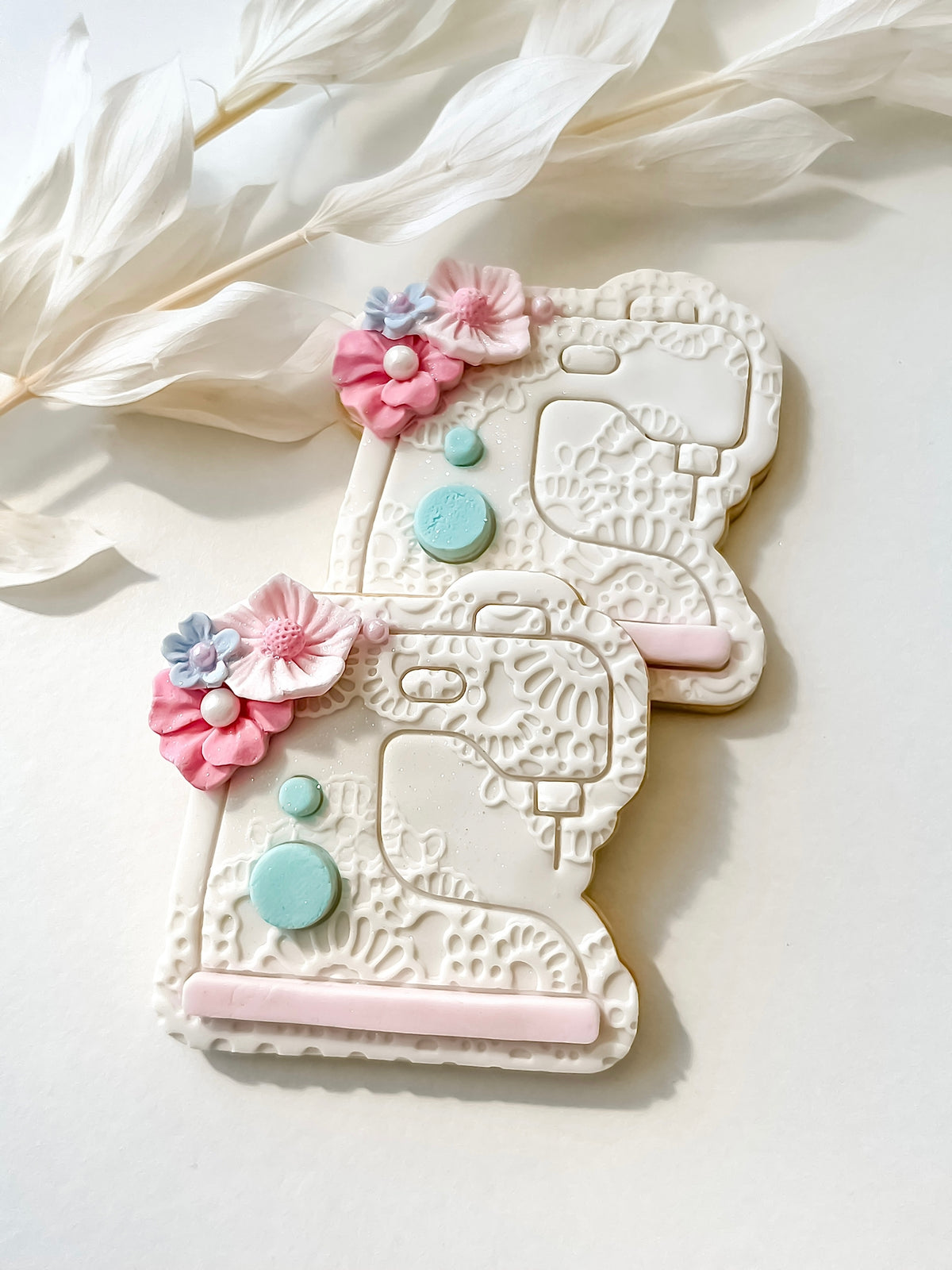 Sewing Machine - Cookie Stamp & Cutter - Perfect for Fondant & Sugar Cookies