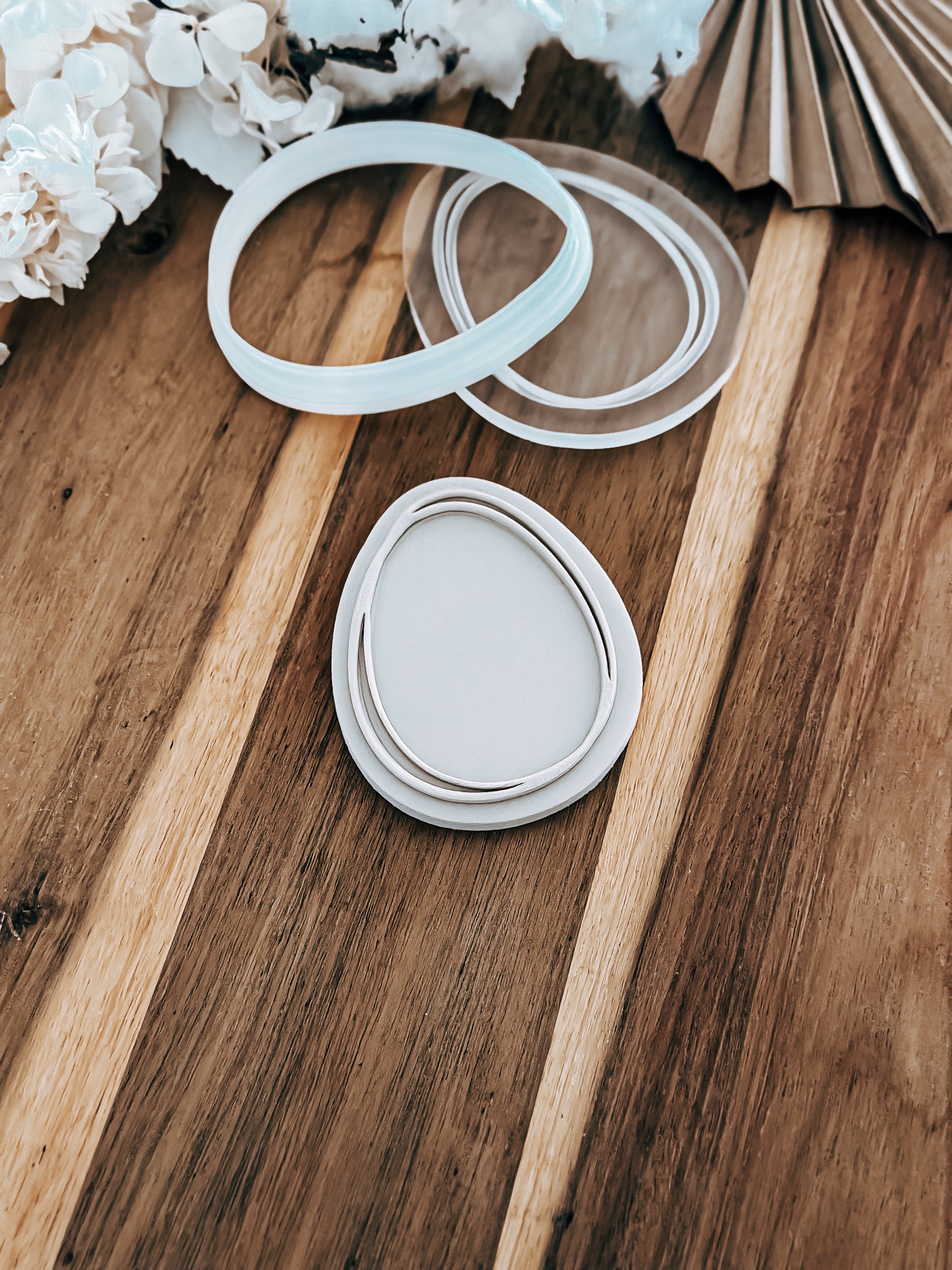 Egg (Lined Border) 'UP' - Cookie Stamp & Cutter - Ideal for Fondant & Sugar Cookies