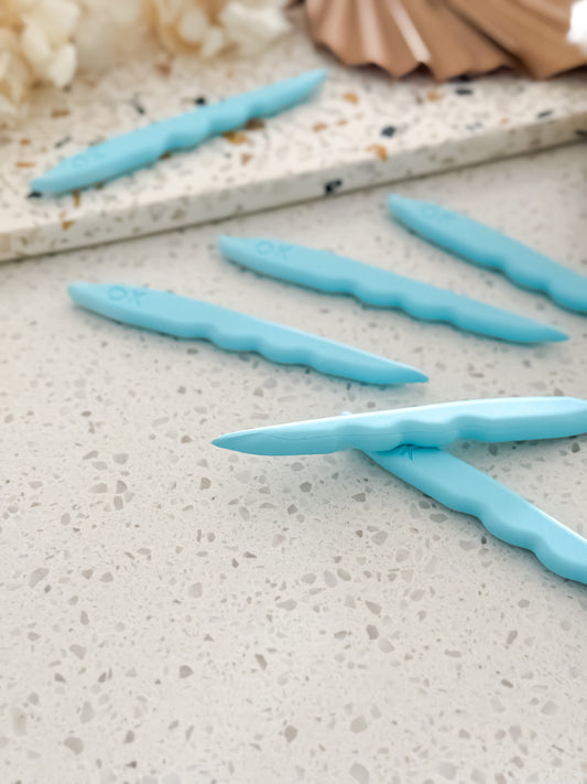 Shape Pro™ by O'Khach, showing the fine pointed ends for fondant detail work