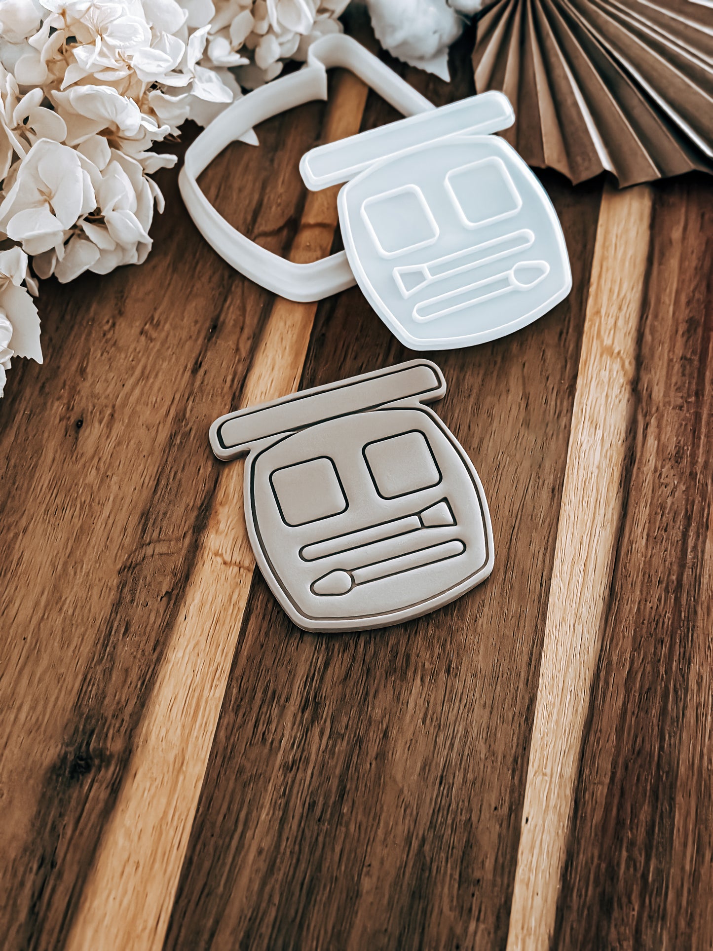 Eyeshadow (Dreamhouse) - Cookie Stamp and Cutter - Fondant & Sugar Cookies