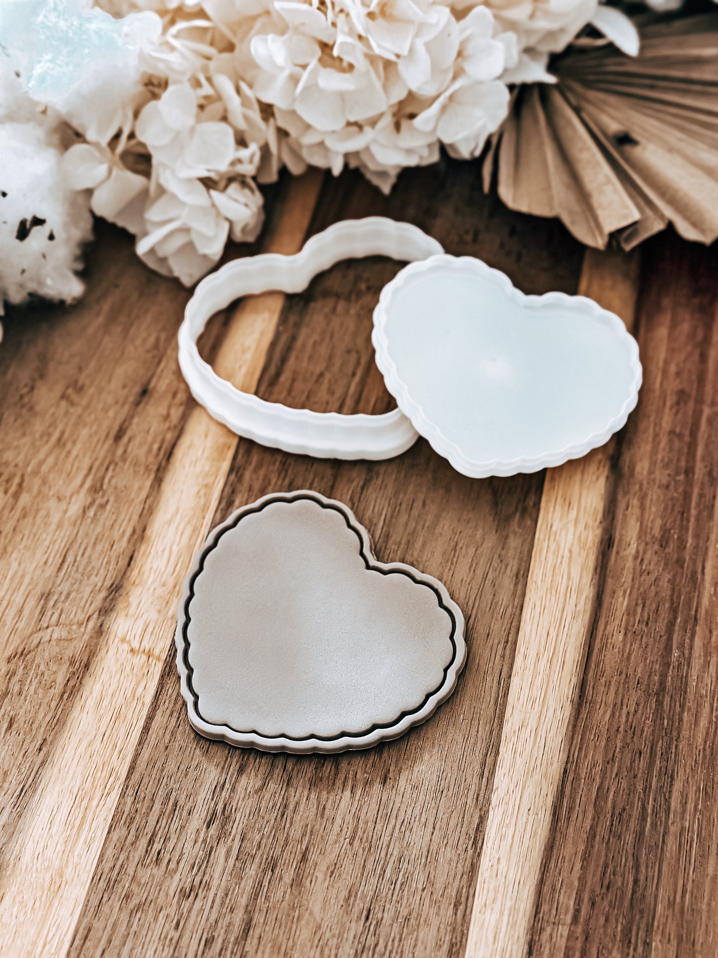 Wavy Heart - Cookie Stamp & Cutter - Ideal for Fondant & Sugar Cookies