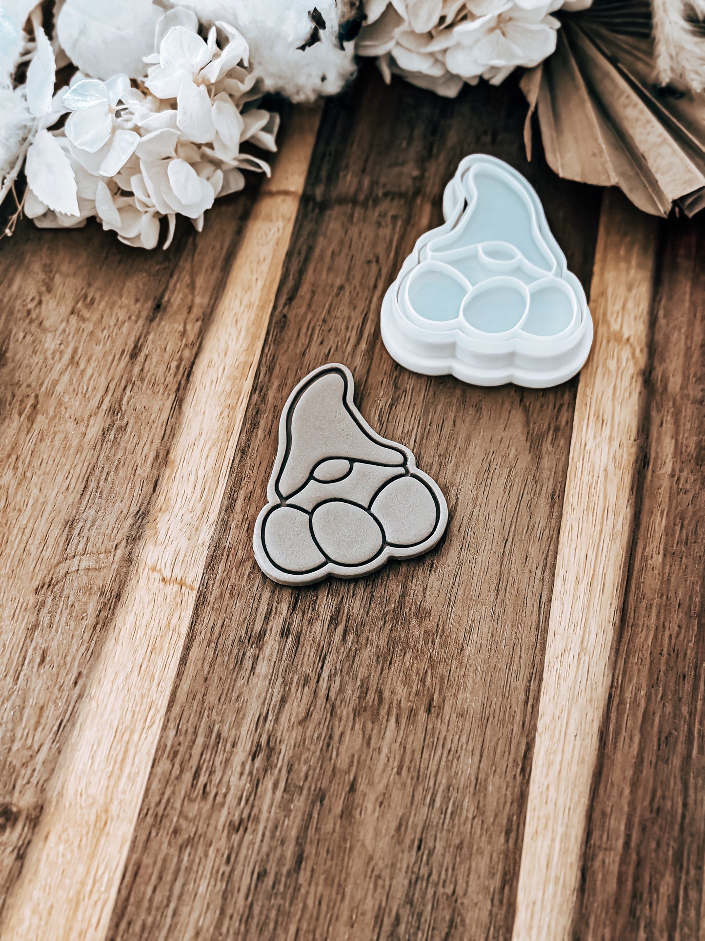 Mini Egg Gnome - Cookie Stamp and Cutter - Ideal for Fondant & Sugar Cookies