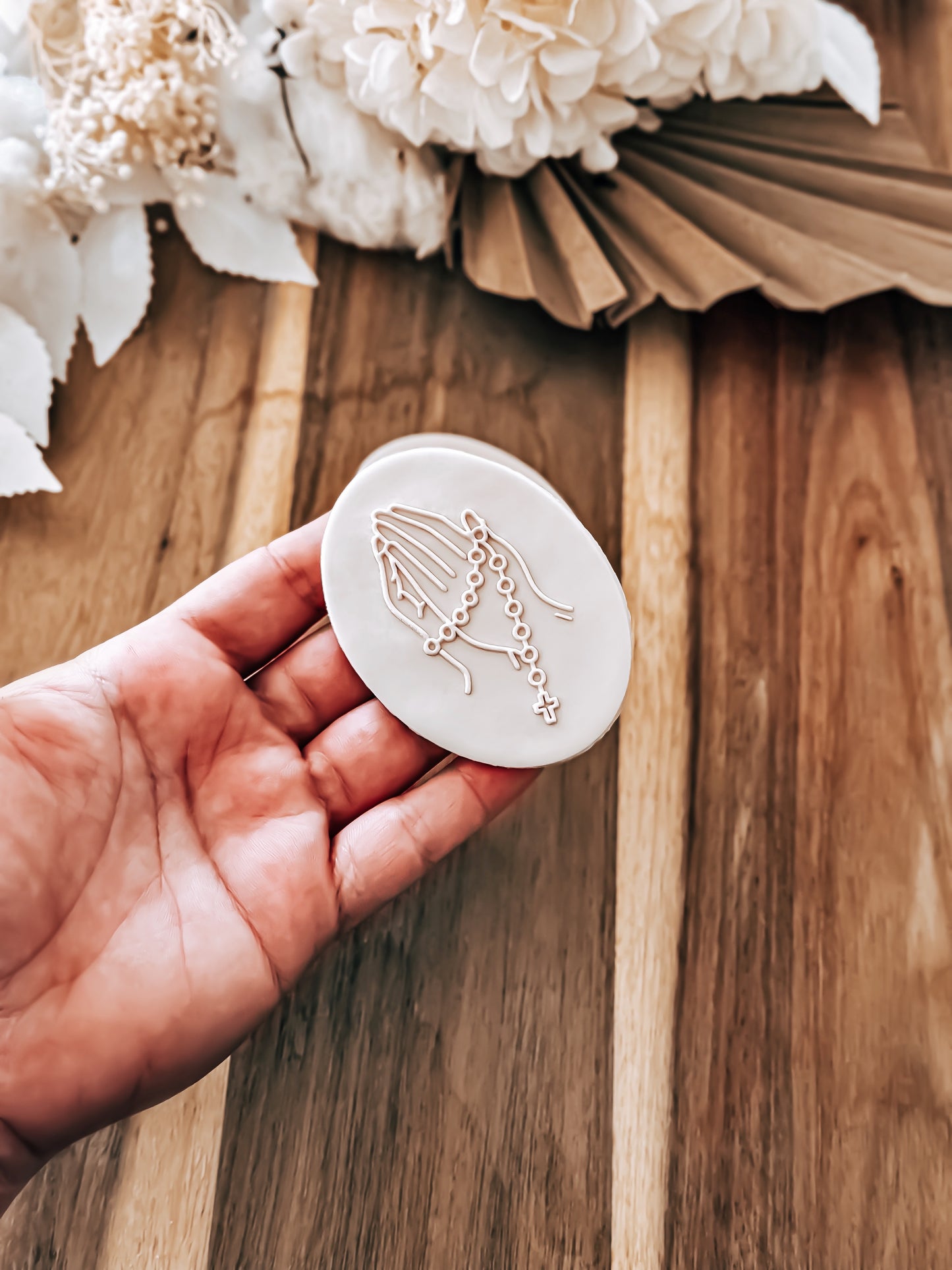 Praying Hands (Cross) 'UP' Stamp – Perfect for Fondant, Sugar Cookies & Baking