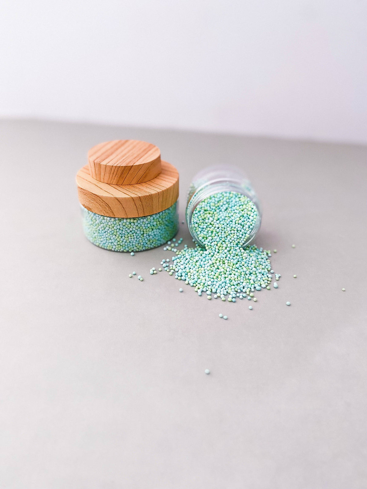 Aquamarine Nonpareils – Edible Sprinkles for Cakes, Cookies & Cupcakes
