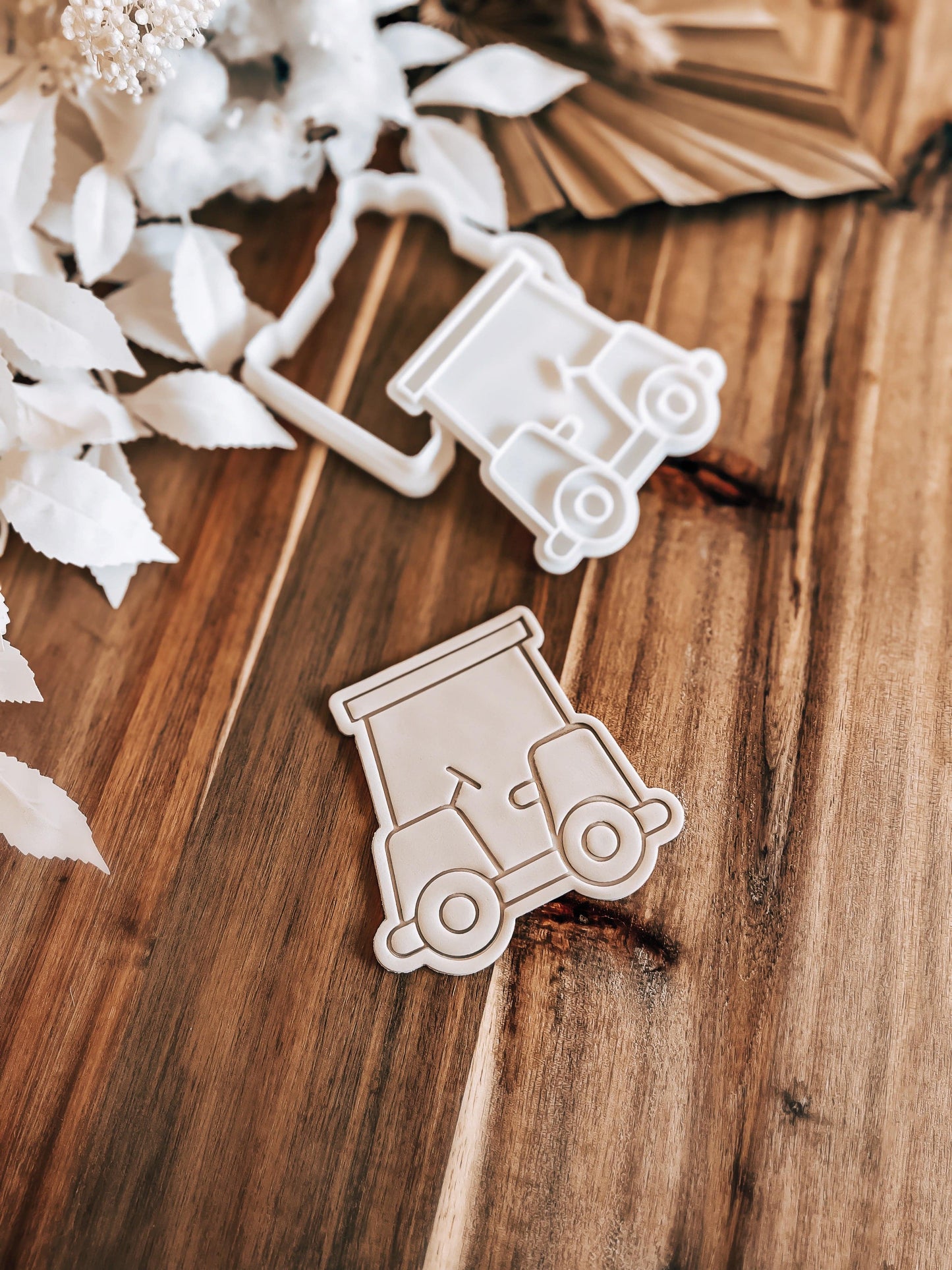 Golf Cart Stamp & Cutter - Perfect for Fondant & Sugar Cookies