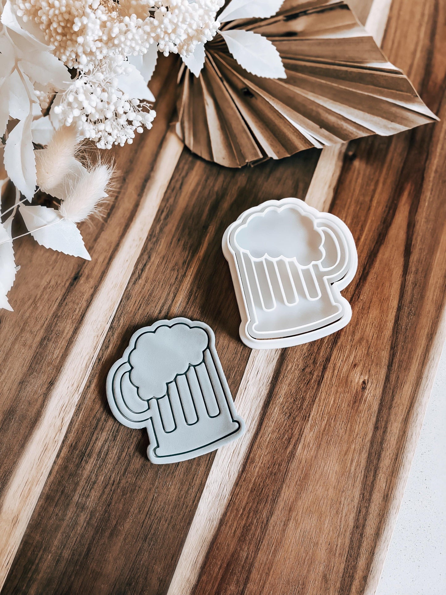 Frosty Beer Cup Stamp & Cutter - Perfect for Fondant & Sugar Cookies