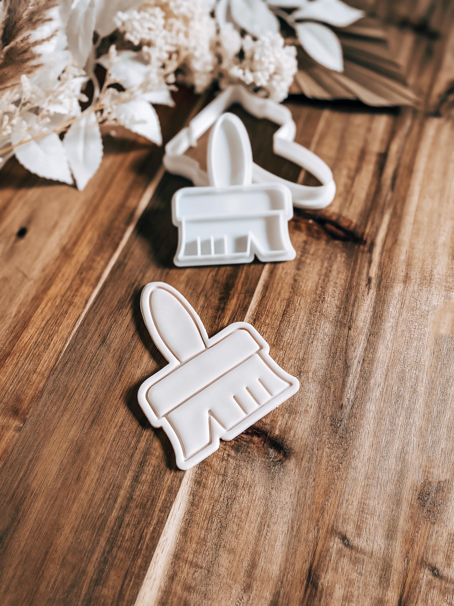 Paint Brush Stamp & Cutter - Perfect for Fondant & Sugar Cookies