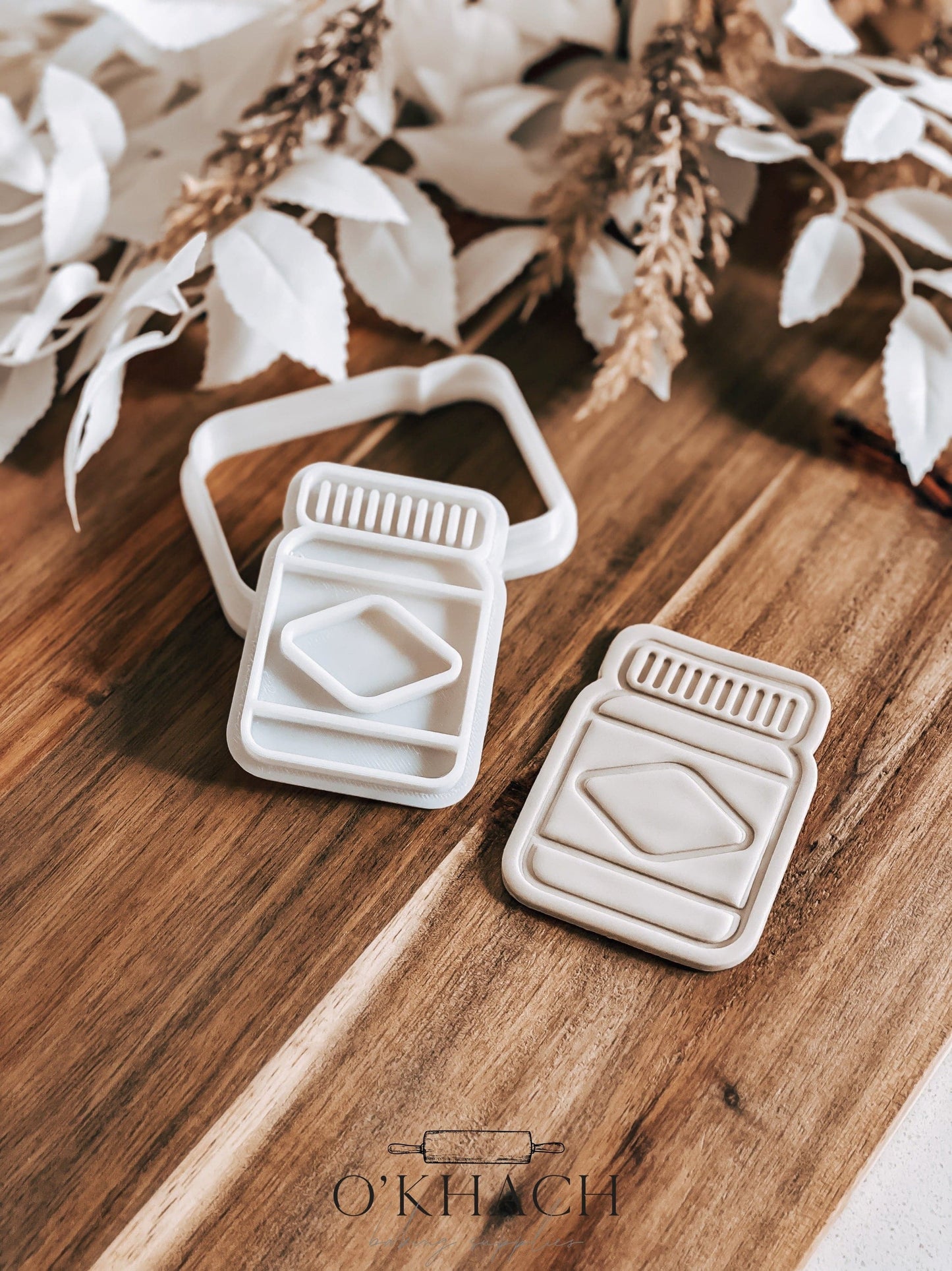 Vegemite Tub Stamp & Cutter - Perfect for Fondant & Sugar Cookies