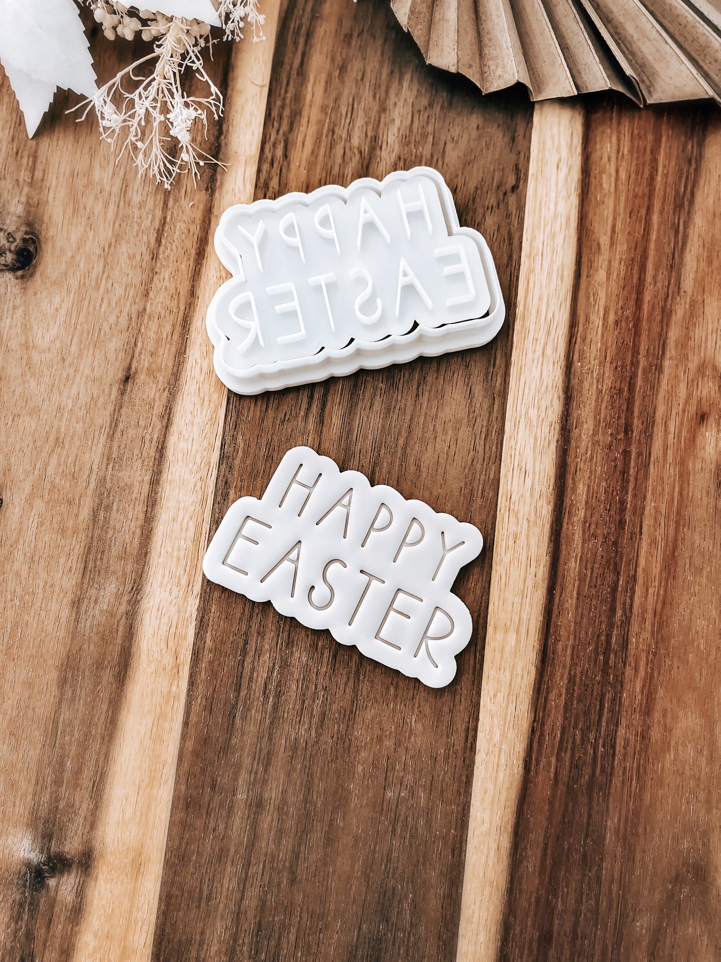 Happy Easter (Funky) - Cookie Stamp & Cutter - Ideal for Fondant & Sugar Cookies