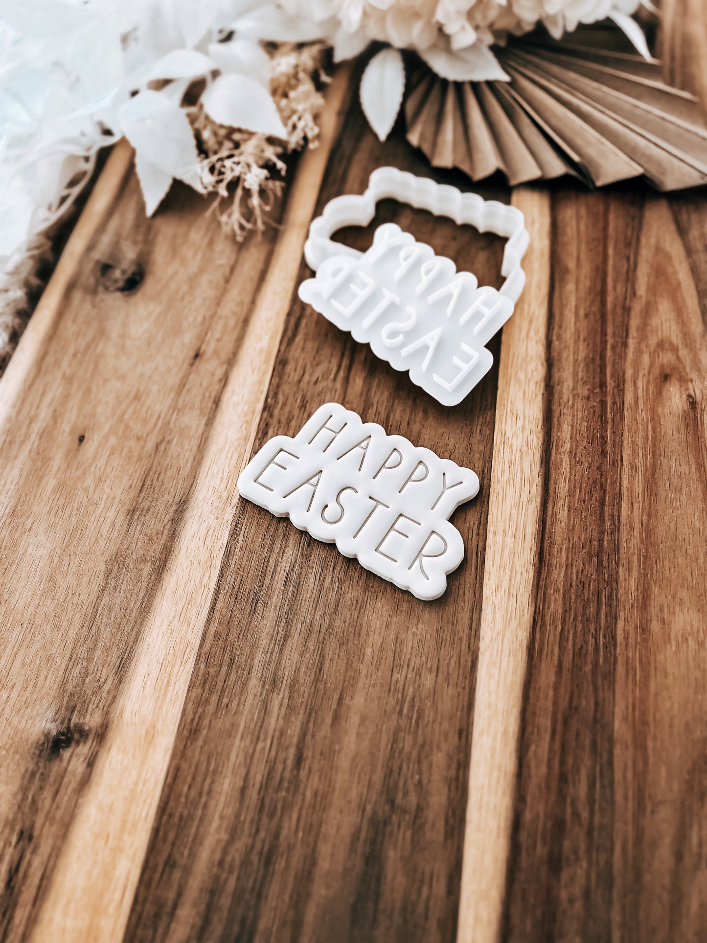 Happy Easter (Funky) - Cookie Stamp & Cutter - Ideal for Fondant & Sugar Cookies