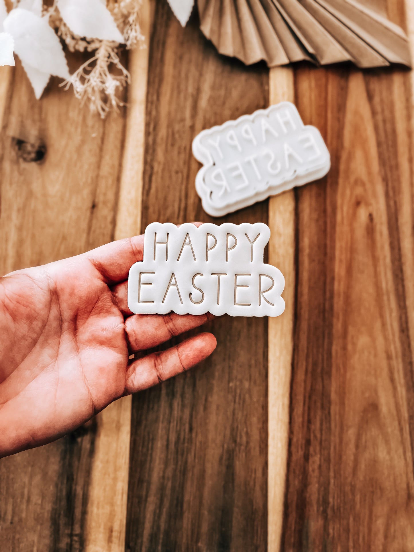 Happy Easter (Funky) - Cookie Stamp & Cutter - Ideal for Fondant & Sugar Cookies