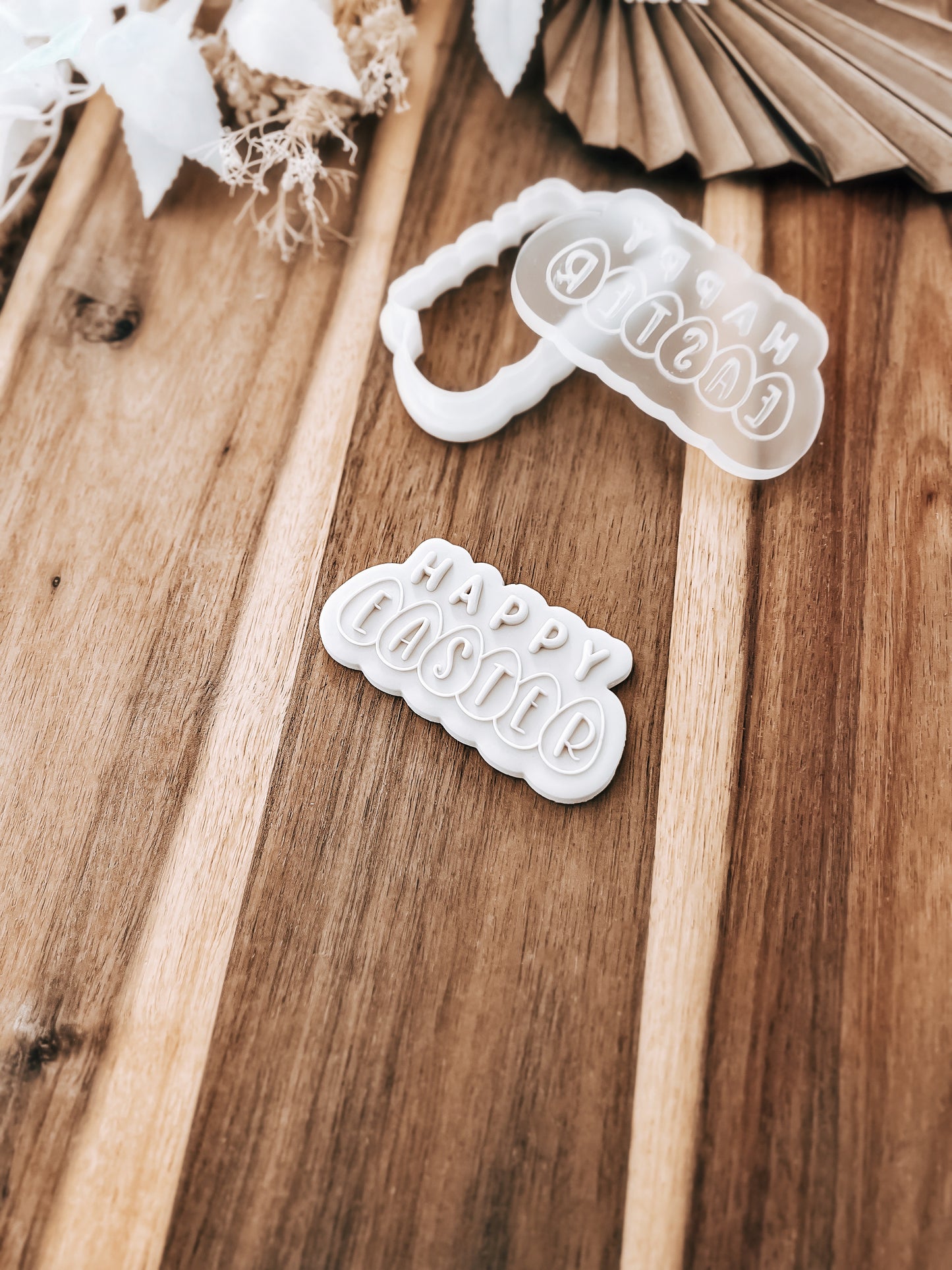 Happy Easter (Eggs) 'UP' - Cookie Stamp & Cutter - Ideal for Fondant & Sugar Cookies