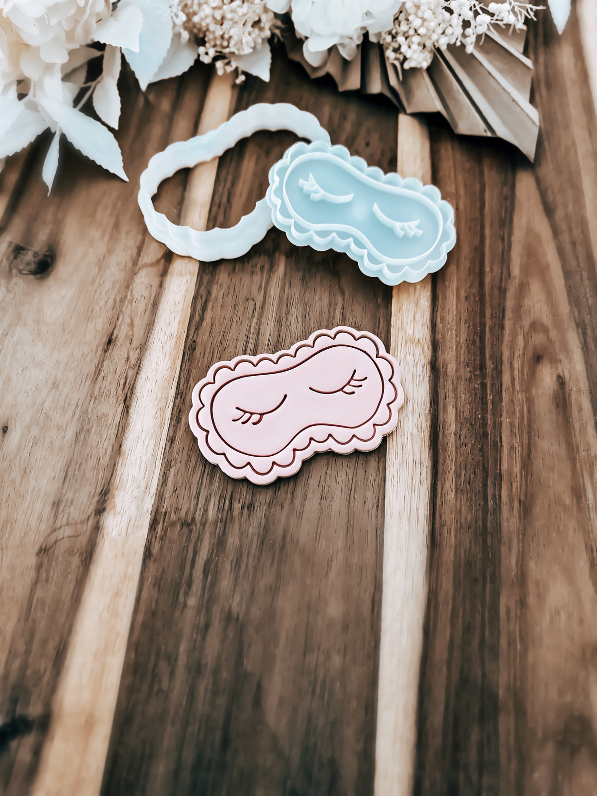Eyemask - Cookie Stamp & Cutter - Perfect for Fondant & Sugar Cookies