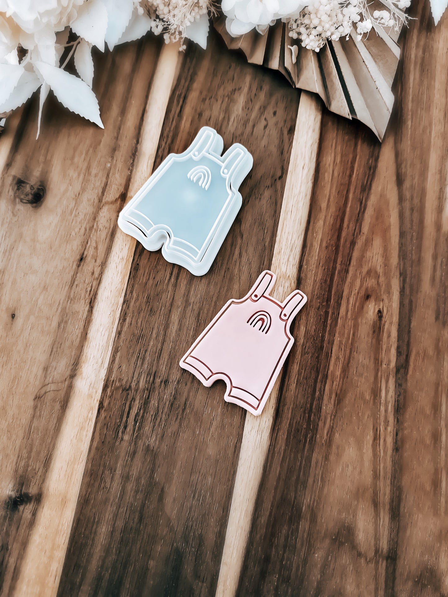 Baby Rainbow Outfit Stamp and Cutter - Perfect for Fondant & Sugar Cookies