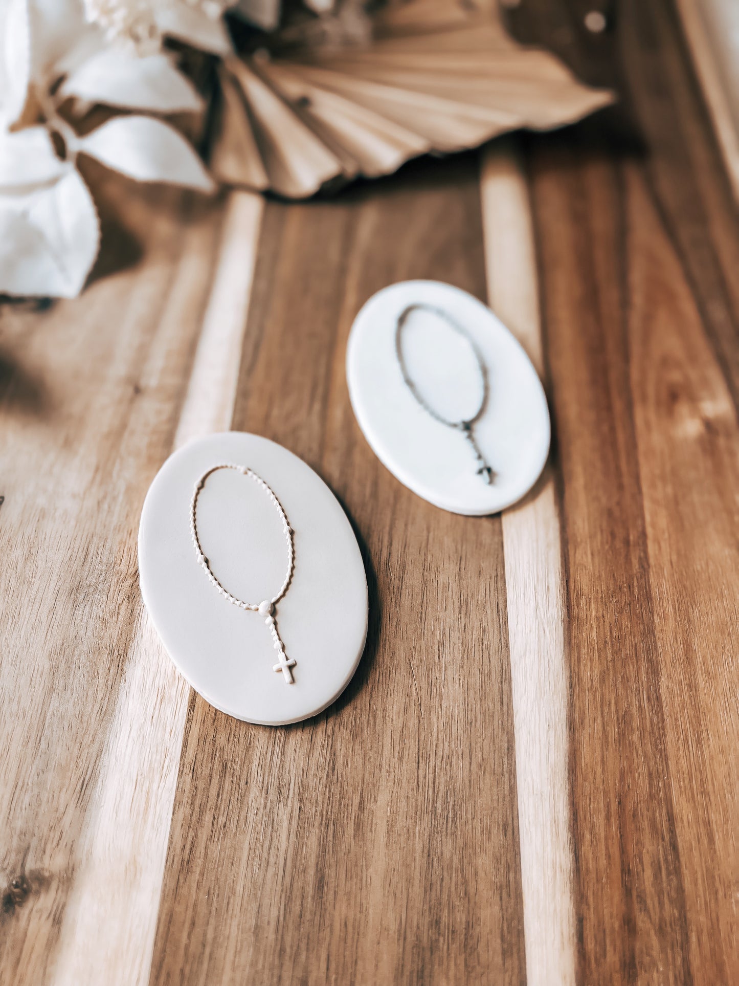 Slim Rosary 'UP' Stamp – Perfect for Fondant, Sugar Cookies & Baking