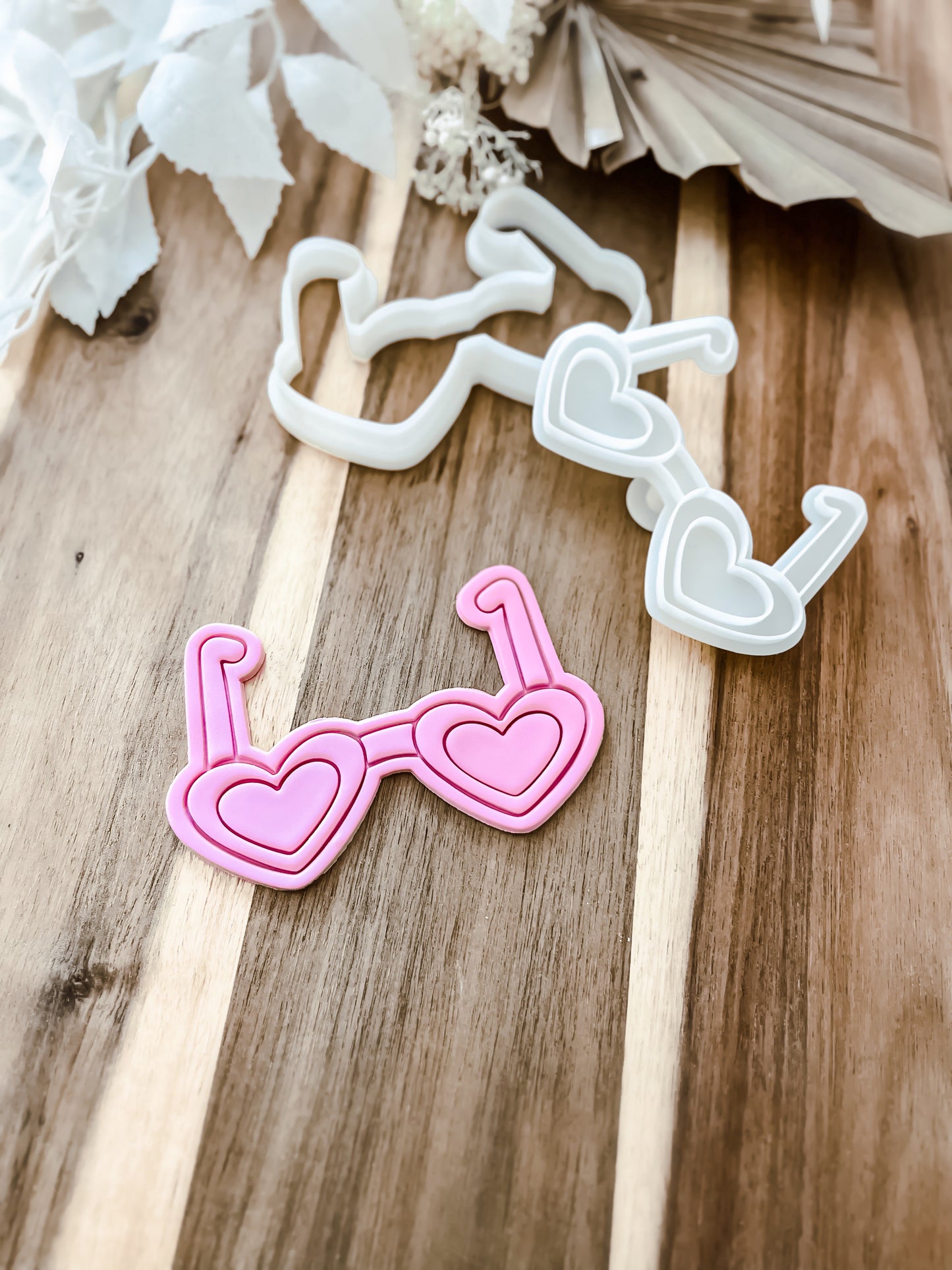 Love Glasses - Cookie Stamp & Cutter - Ideal for Fondant & Sugar Cookies