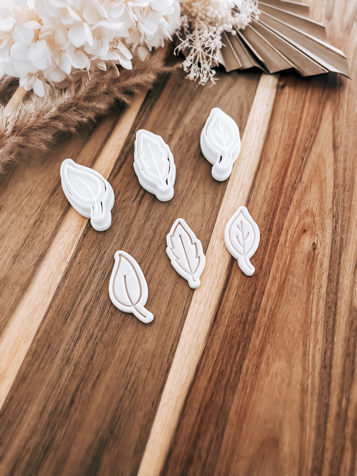 Mini Leaves (Set of 3) Stamp & Cutter - Perfect for Fondant & Sugar Cookies