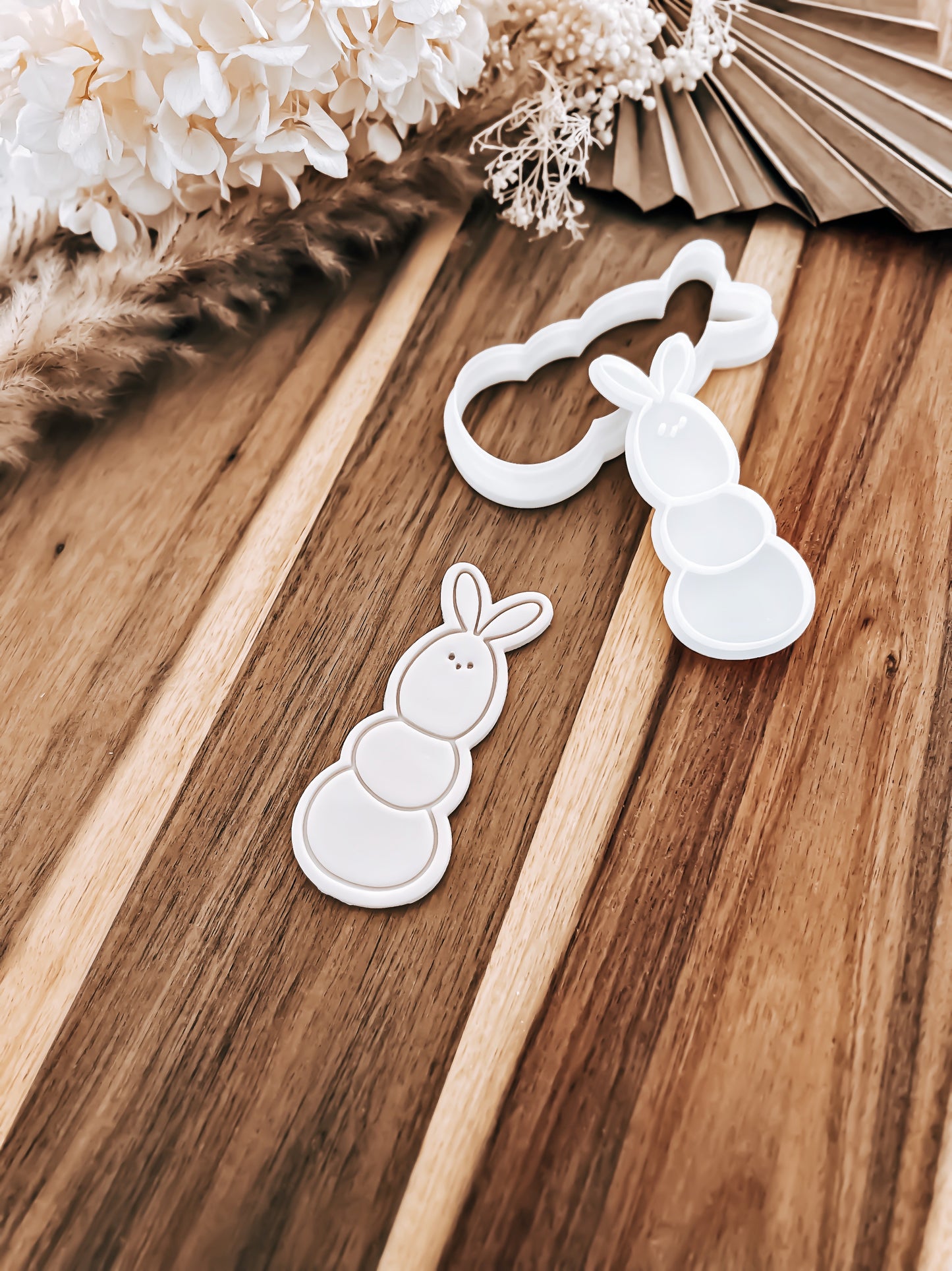 Little Egg Bunny On Eggs - Cookie Stamp & Cutter - Ideal for Fondant & Sugar Cookies