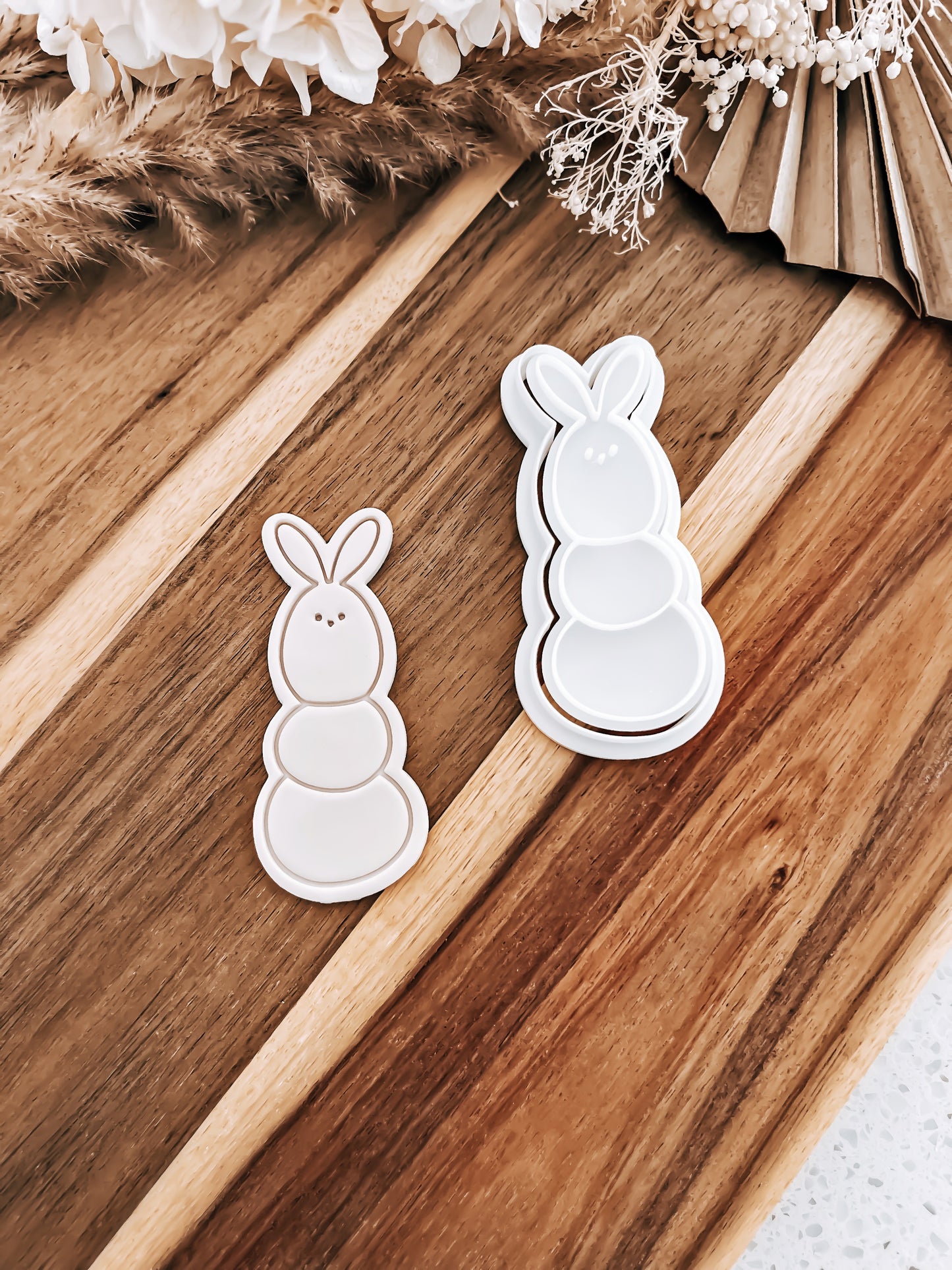 Little Egg Bunny On Eggs - Cookie Stamp & Cutter - Ideal for Fondant & Sugar Cookies