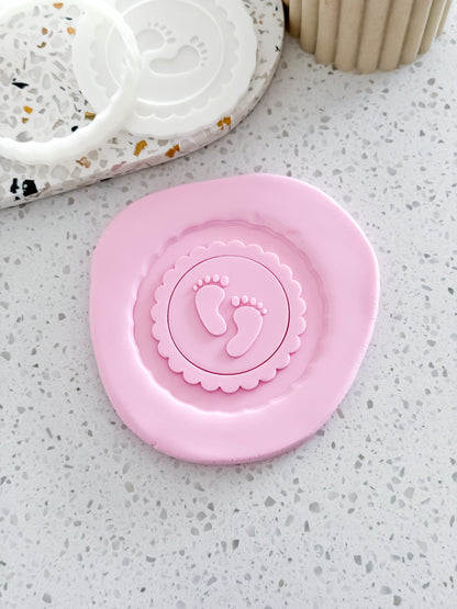 Baby Feet (Scalloped) Stamp & Cutter - Perfect for Fondant & Sugar Cookies