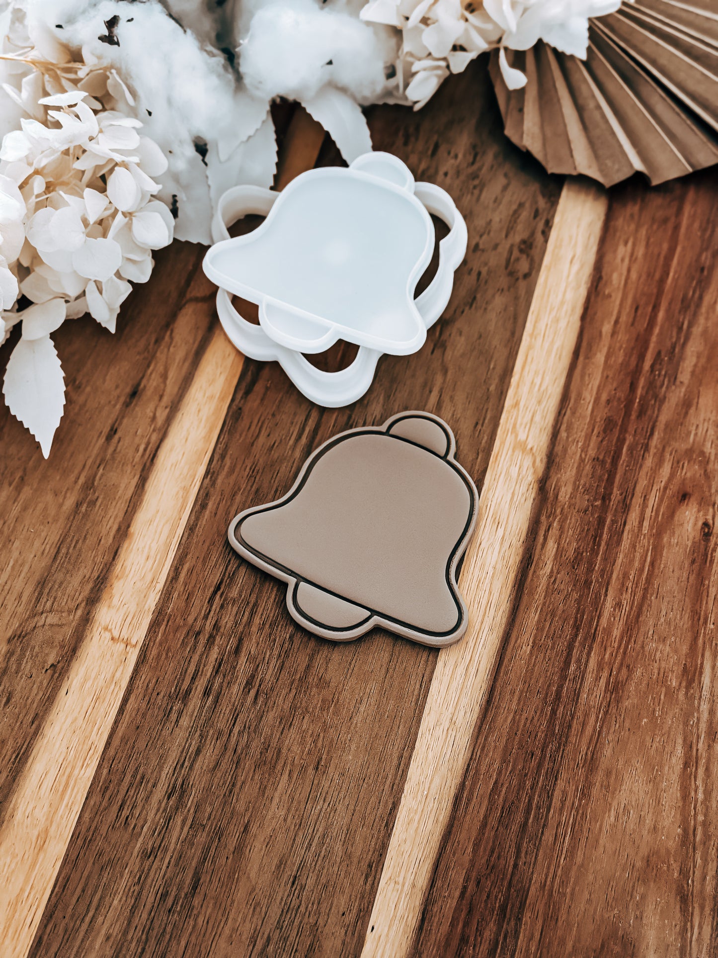 Simple Bell - Cookie Stamp and Cutter - Ideal for Fondant & Sugar Cookies