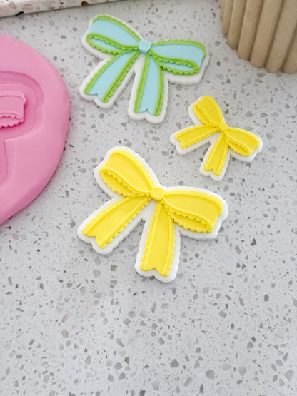 Scalloped Ribbon Bow - Cookie Stamp and Cutter