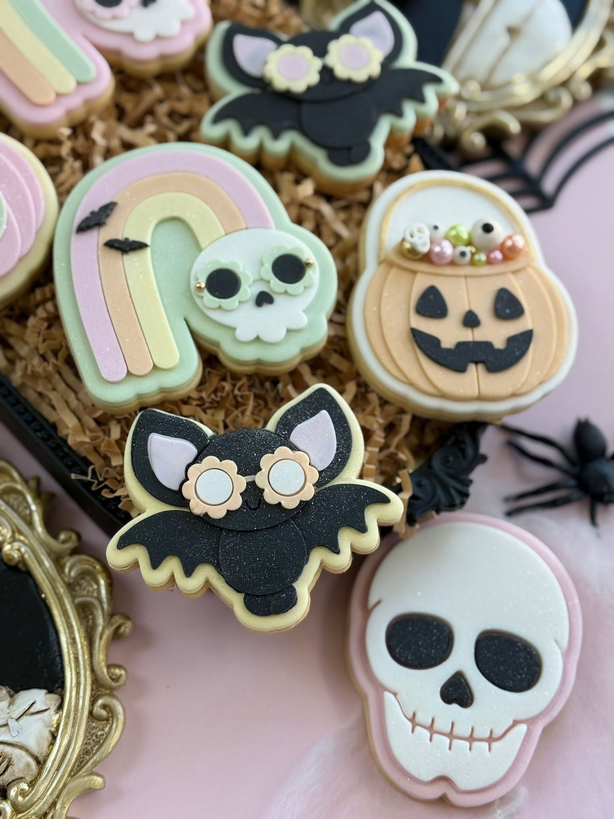 Pink pumpkin bucket Halloween fondant cookie