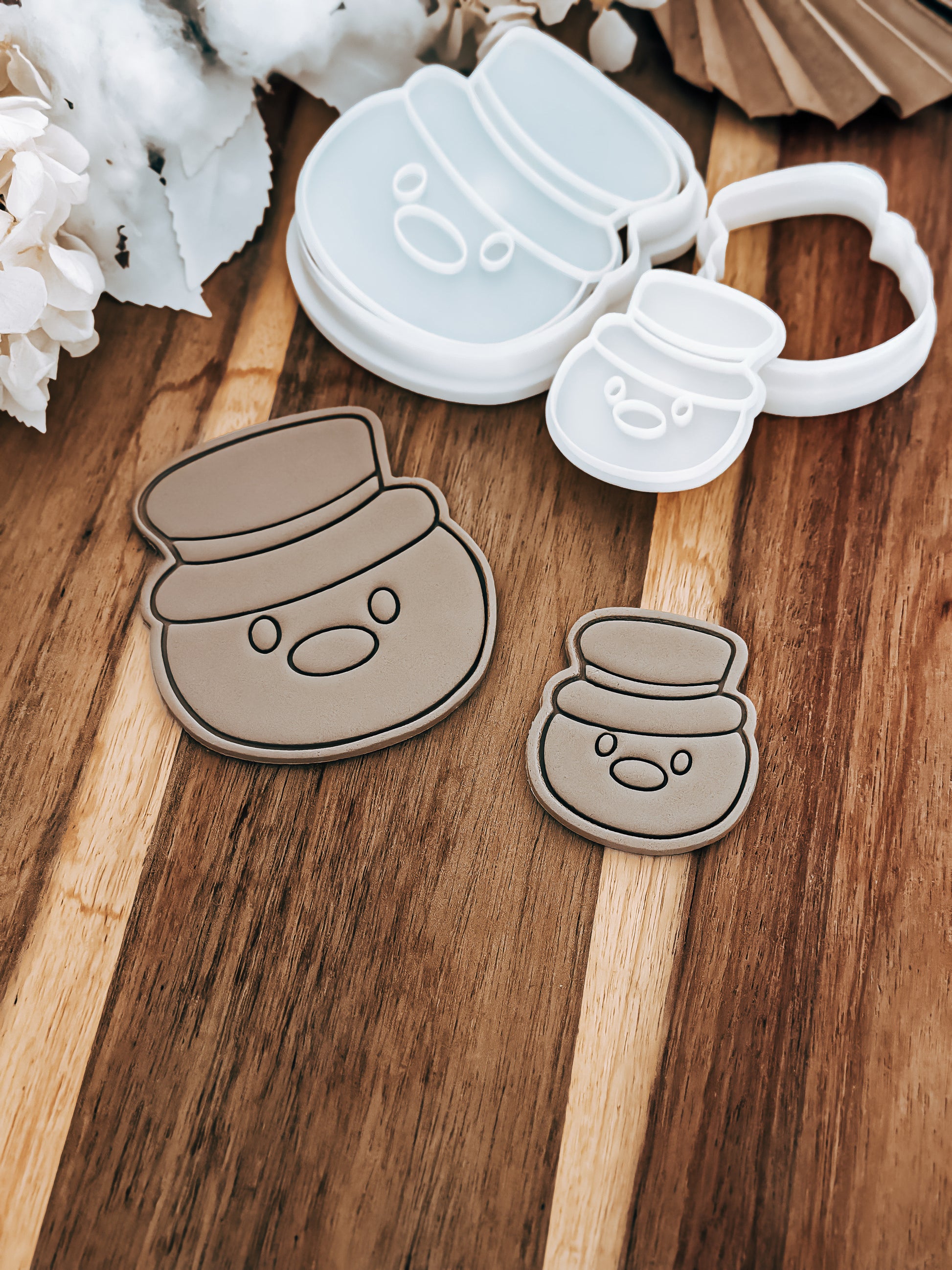 Mini Mr Snowman - Cookie Stamp and Cutter - Ideal for Fondant & Sugar Cookies