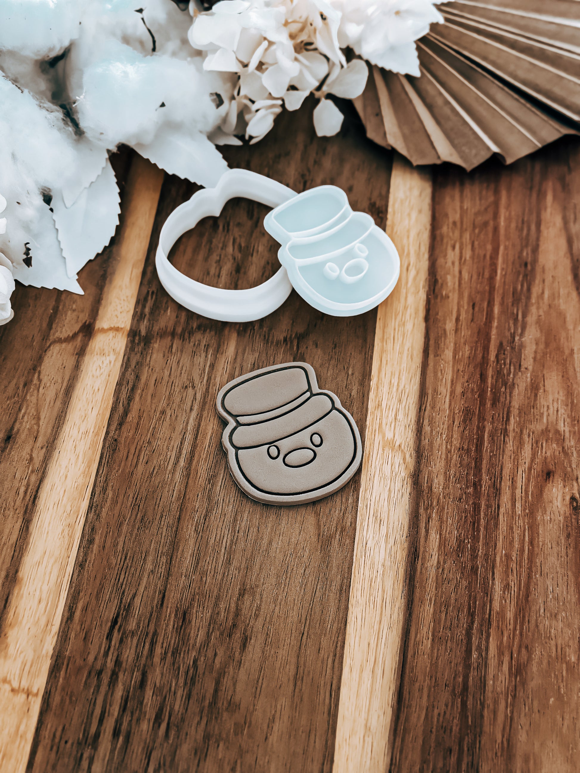 Mini Mr Snowman - Cookie Stamp and Cutter - Ideal for Fondant & Sugar Cookies