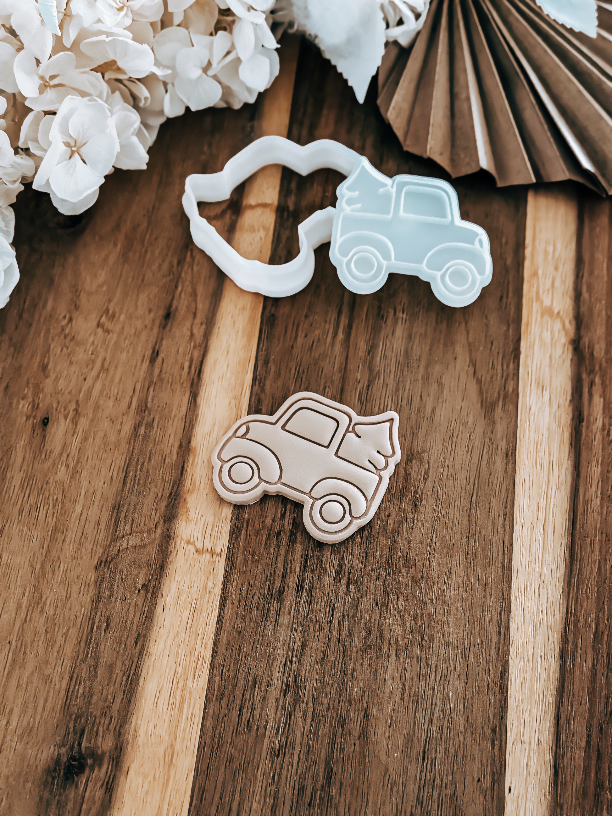 Mini Christmas Truck - Cookie Stamp and Cutter - Ideal for Fondant & Sugar Cookies