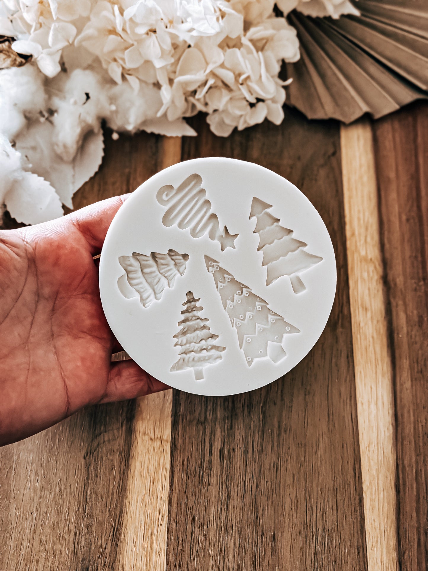 Five Christmas Tree's - Silicone Mould - Perfect for Fondant, Chocolate, & Cake Decorating