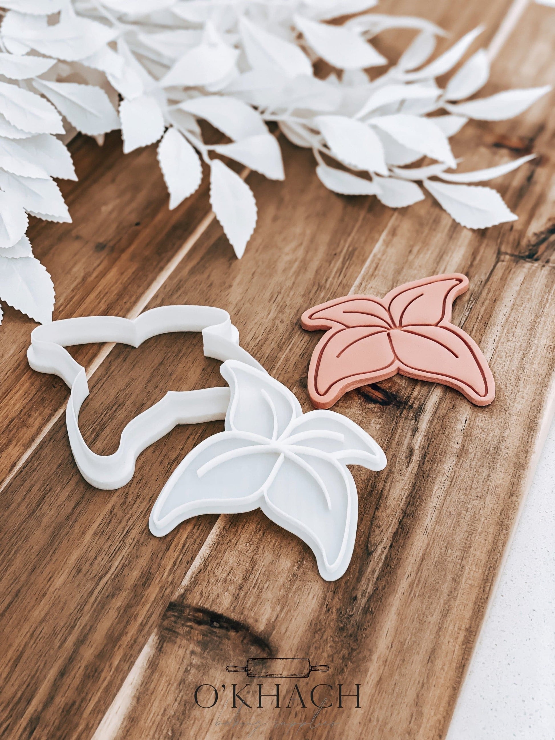 Petal Flower Stamp & Cutter - Perfect for Fondant & Sugar Cookies