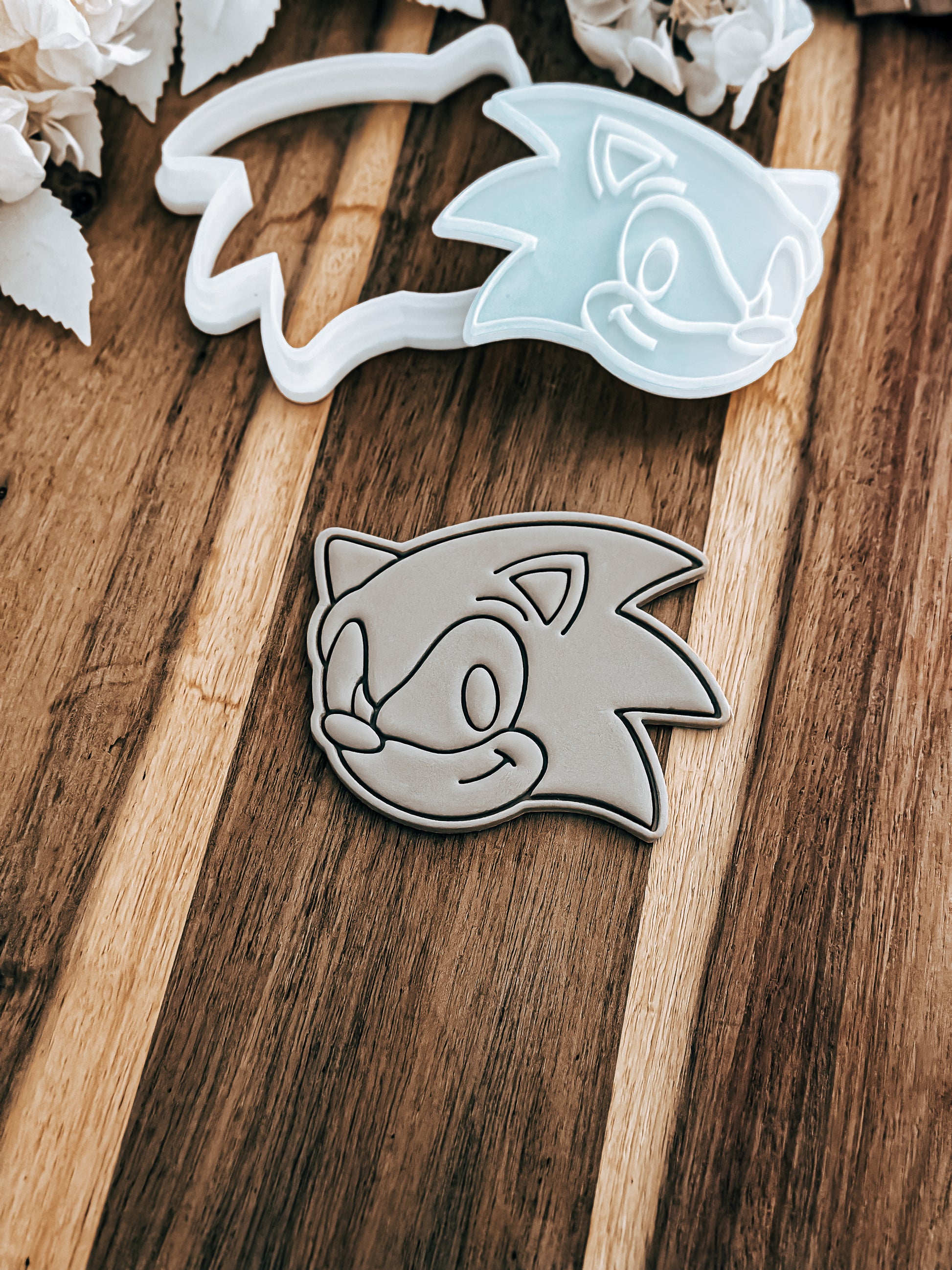Speedy Hero (Side) - Cookie Stamp and Cutter - Ideal for Fondant & Sugar Cookies